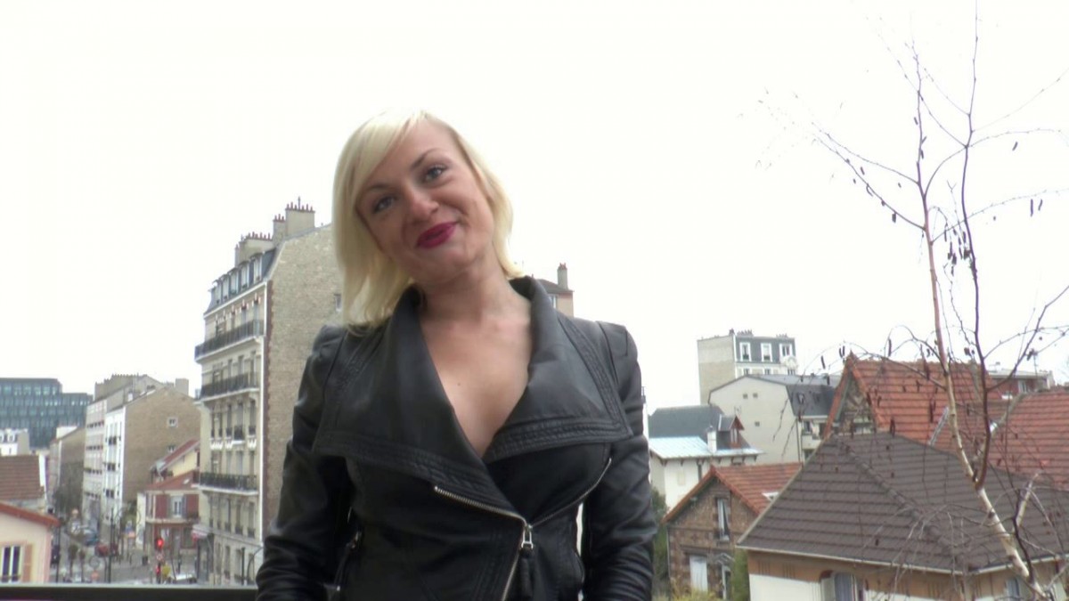 [JacquieEtMichelTV.net] Caroline (Quatre mecs pour Caroline, 38ans ! / 3179) [2015 ., Anal, Big Tits, Blonde, Blowjob, Bukkake, DPP+O, Facial, Gang Bang, Mature, TP, 1080p]