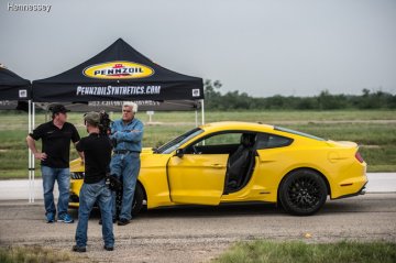 Hennessey Mustang удалось разогнать до скорости более 300 км/ч (ФОТО, ВИДЕО)