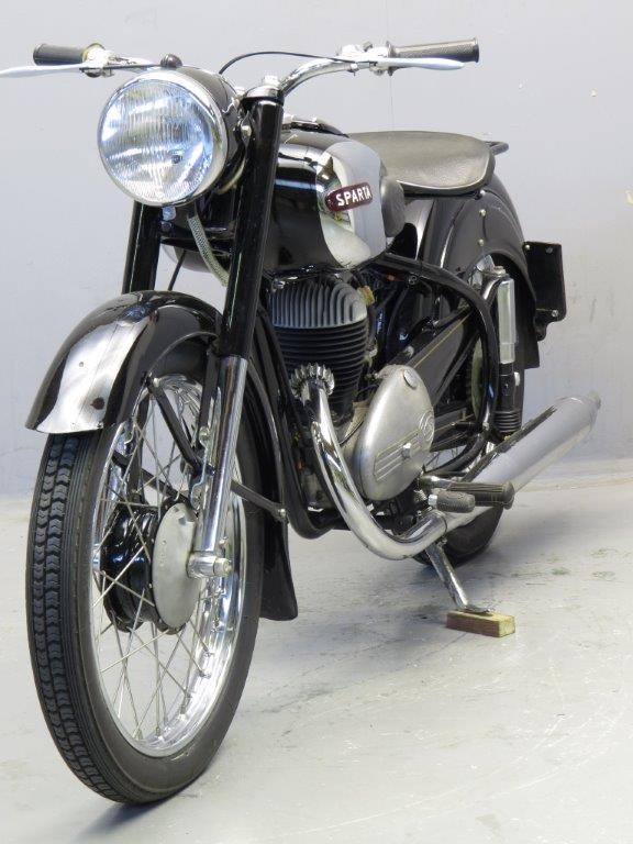 Старинный мотоцикл Sparta NL200 1954