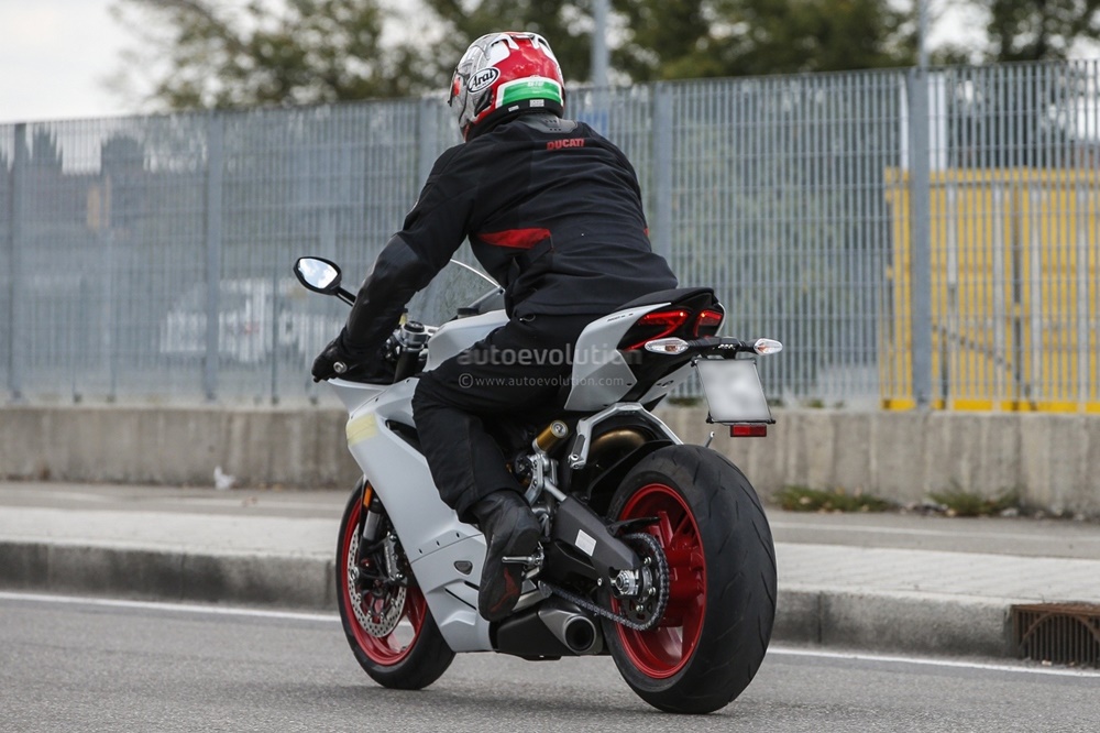 Шпионские фото Ducati 959 Panigale